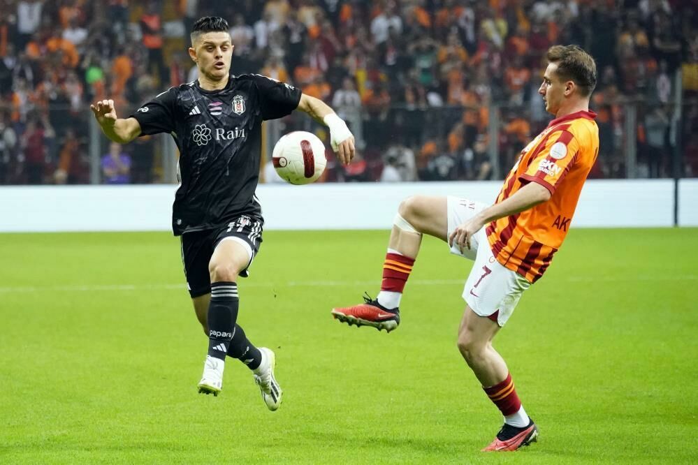 Beşiktaş ile Galatasaray arasındaki büyük rekabet devam ediyor