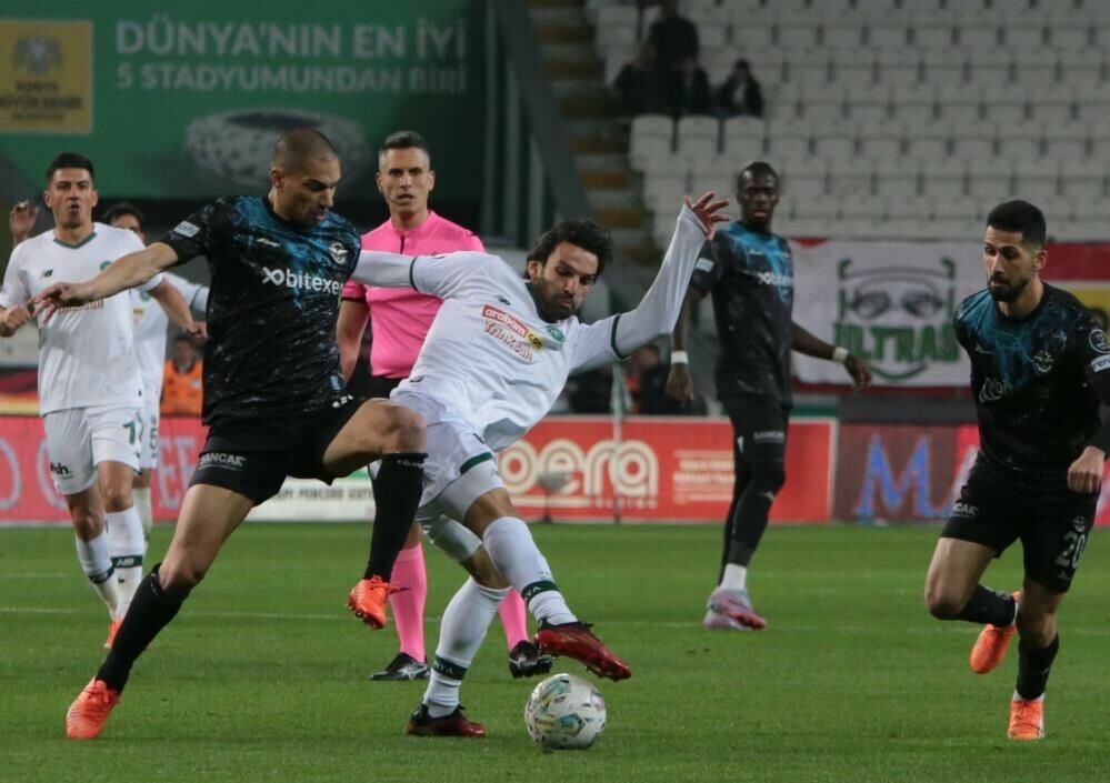 Konyaspor ve Adana Demirspor Süper Lig'de karşı karşıya geliyor