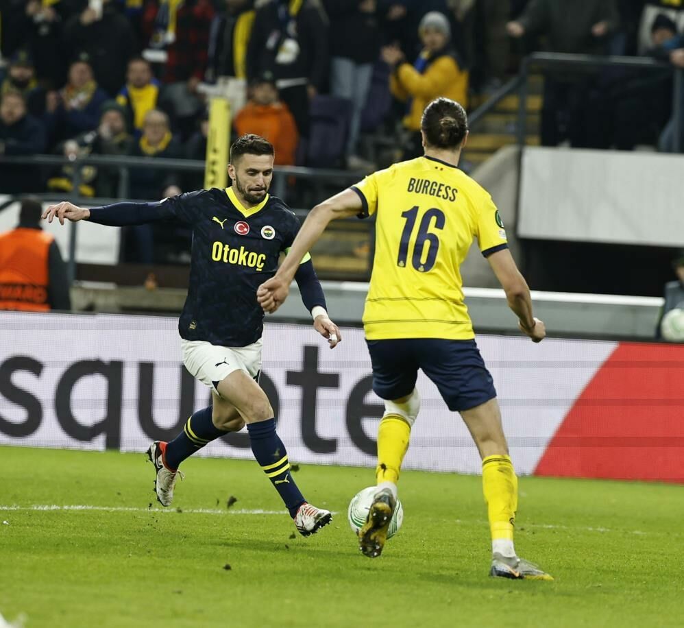 Fenerbahçe çeyrek final için sahaya çıkıyor