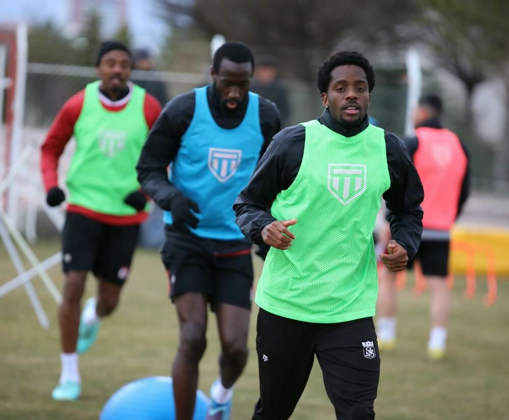 Sivasspor Adana Demirspor maçı hazırlıklarını sürdürdü