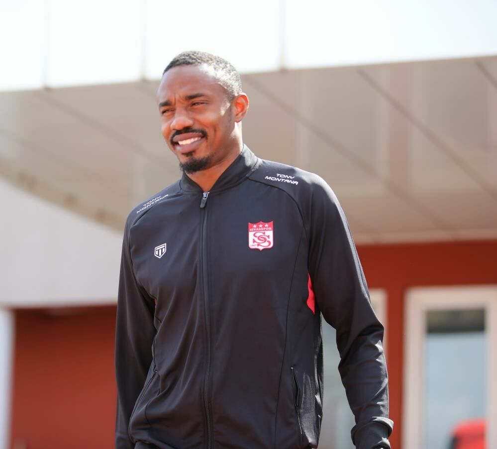 Sivasspor Adana Demirspor maçı için Adana'ya gitti