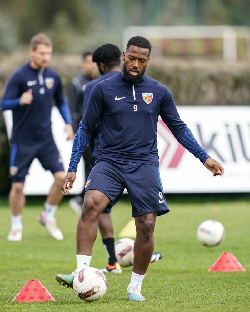 Kayserispor Alanyaspor maçı sonrası izne ayrıldı