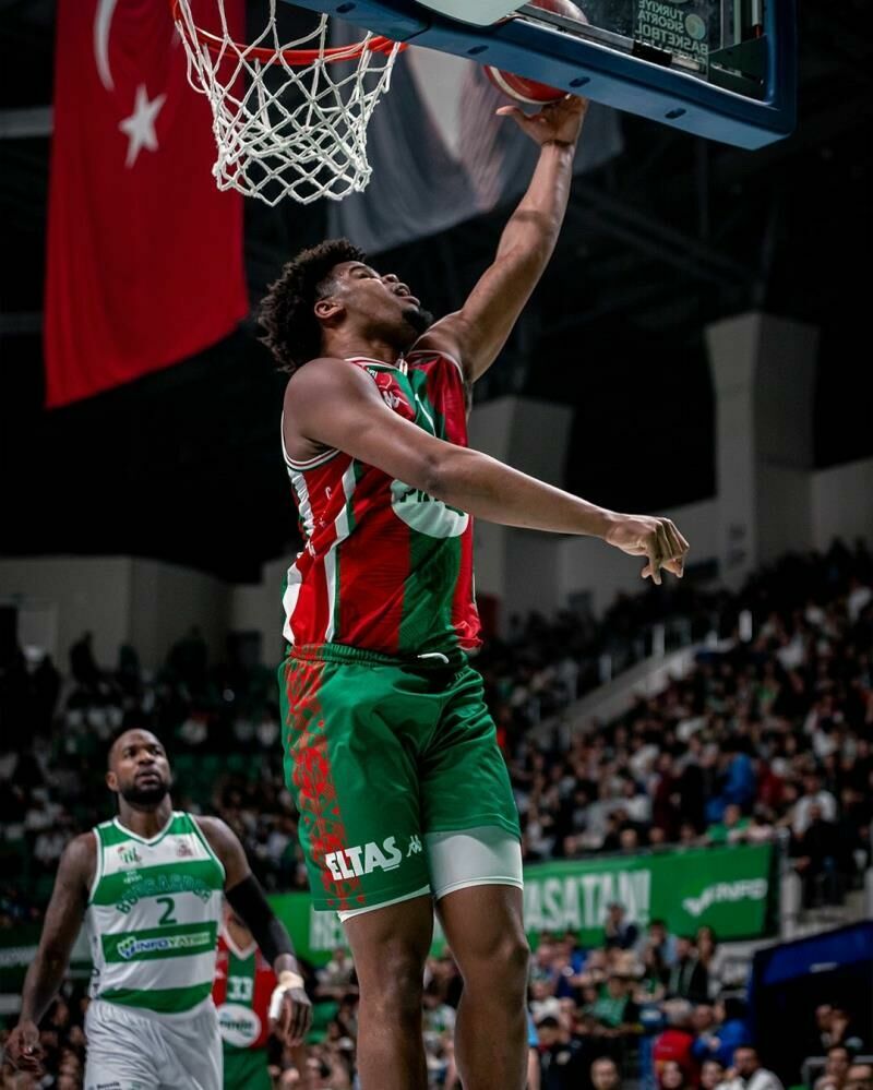 Karşıyaka Vernon Carey'nin ciddi sakatlığıyla sarsıldı