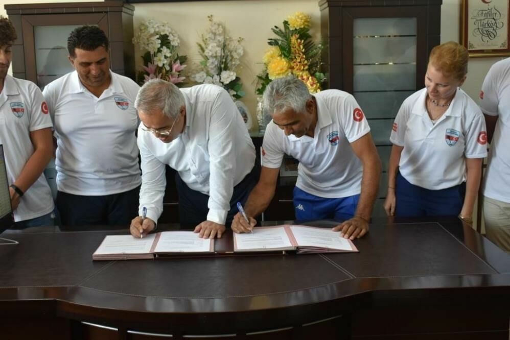 Side Sualtı Arama Kurtarma Kulübü öğrencilere dalış ve acil durum eğitimi verdi
