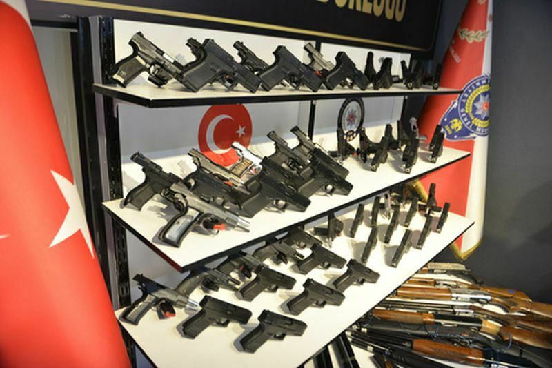 Adana'da Cephaneliğe Baskın! 80 Ruhsatsız Silah Bulundu (2) Result