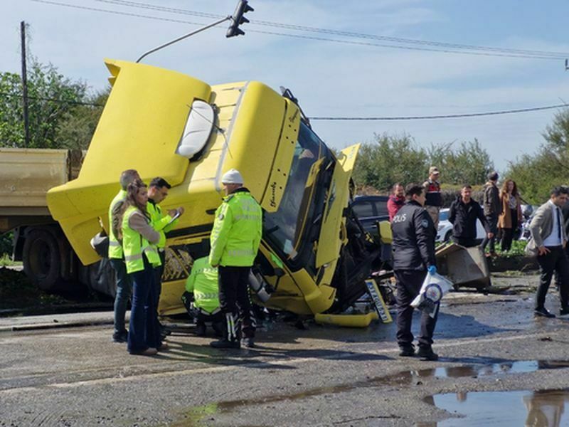 Hatay'da Otomobil Ve Tır Çarpıştı! Aynı Aileden 6 Kişi Öldü (4) Result