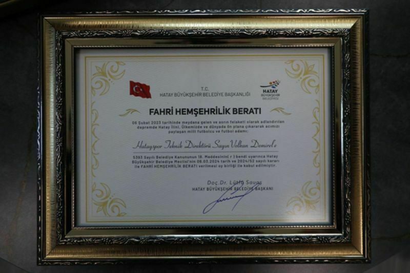 Volkan Demirel’e Hatay Fahri Hemşerilik Beratı (3) Result