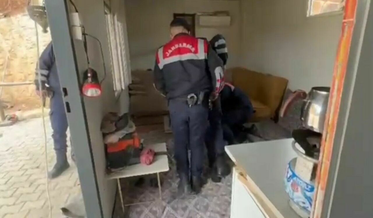21 Yıl 3 Ay Kesinleşmiş Hapis Cezası