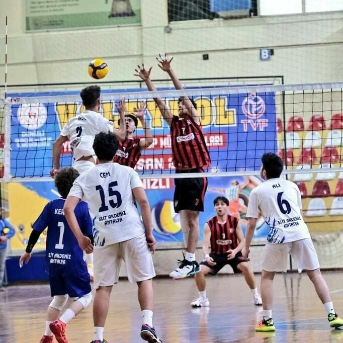 Voleybol Yıldız Erkekler Bölge Müsabakaları Denizli’de başlıyor