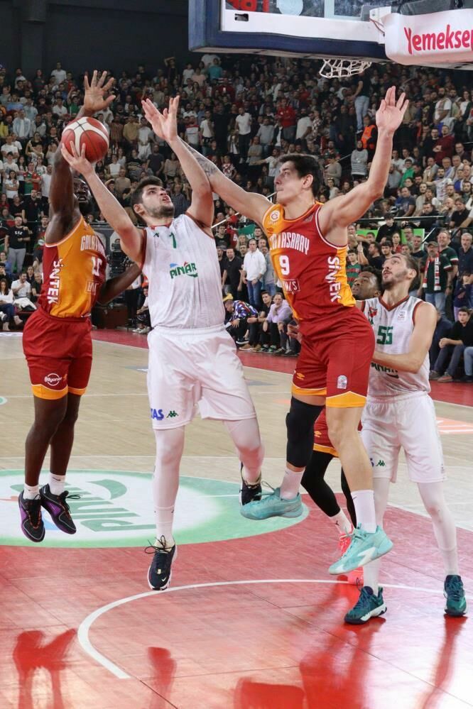 Karşıyaka Galatasaray'a konuk olacak