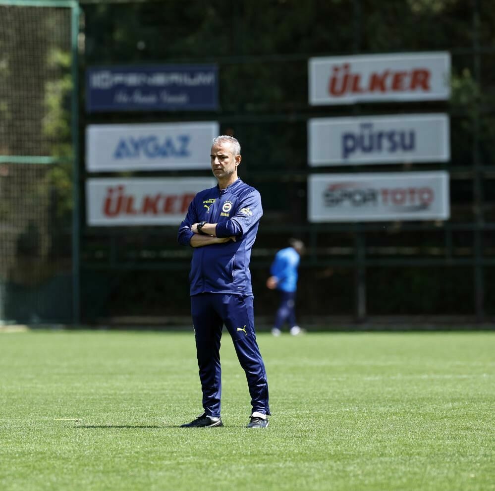 Fenerbahçe Sivasspor maçı öncesi son antrenmanını tamamladı 