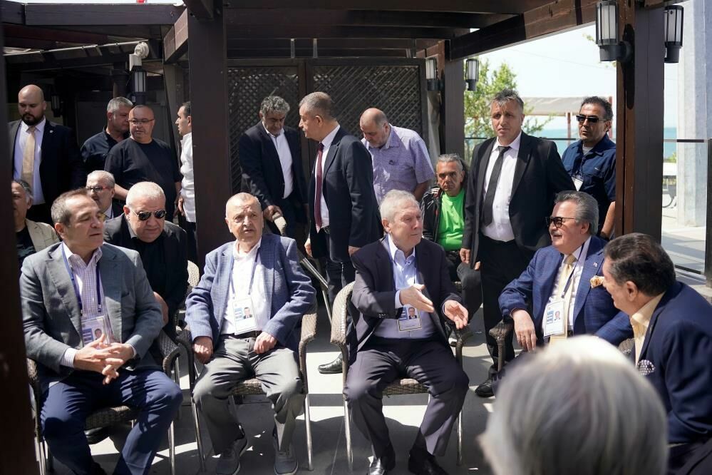 Aziz Yıldırım 6 yıl sonra Fenerbahçe tesislerine döndü