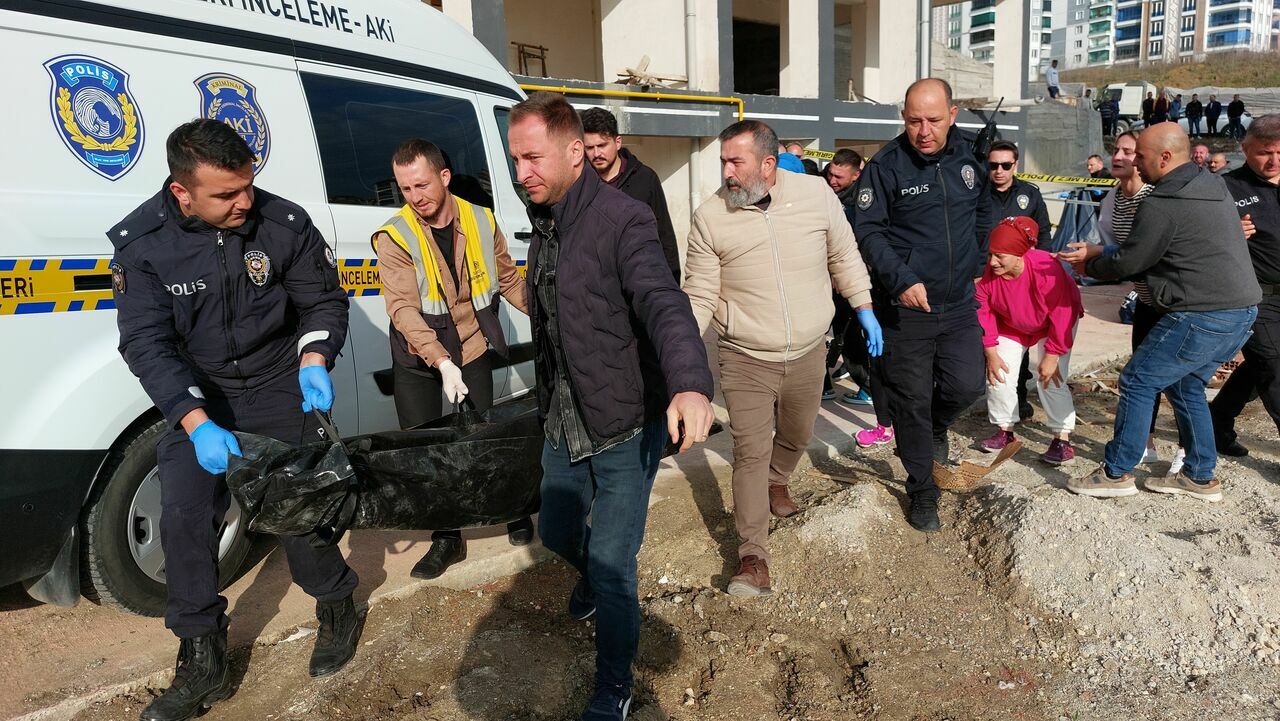 Yükseklikten Düşen Genç Hayatını Kaybetti2