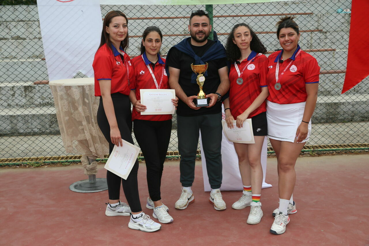 İller arası 2'nci Kort Tenis Turnuvası Hatay'da tamamlandı