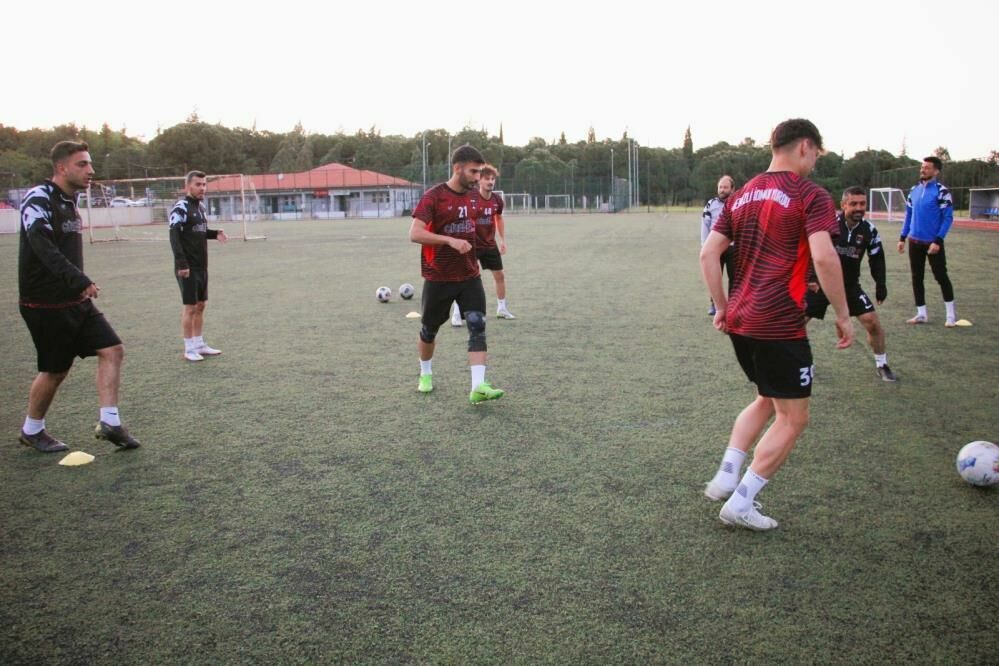 Denizli İdmanyurdu BAL yükselme grubunda zirveye yükseldi