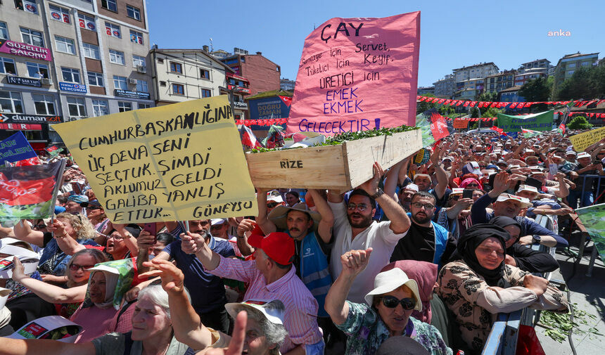 Özgür Özel'den Rize'de protesto çayı! 'Rizelinin gözüne bakın 17 lirayı söyleyin'