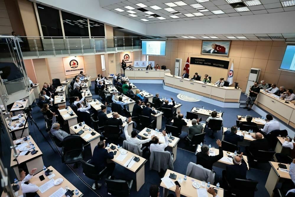 Denizli'de AK Partili meclis üyesinin istifası CHP'ye bir koltuk daha getirdi