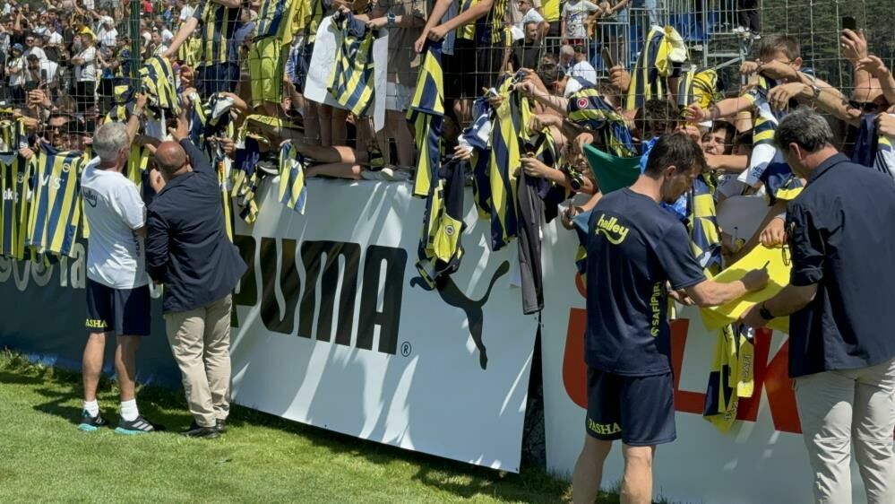 Fenerbahçe Topuk Yaylası'nda taraftarlarla buluştu