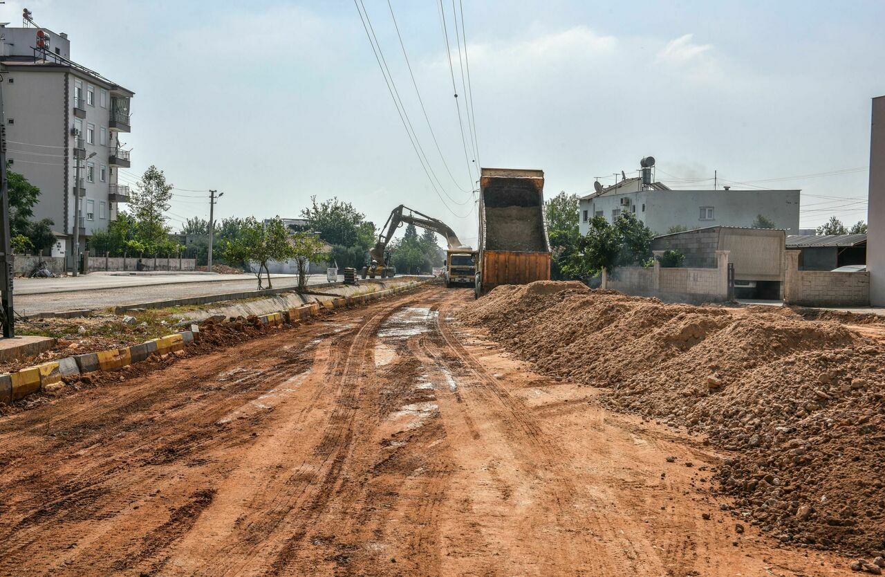 Kepez'de gecekondu işgali yol engeline dönmüştü: Belediye çözümü buldu!
