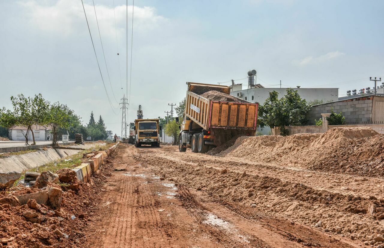 Kepez'de gecekondu işgali yol engeline dönmüştü: Belediye çözümü buldu!
