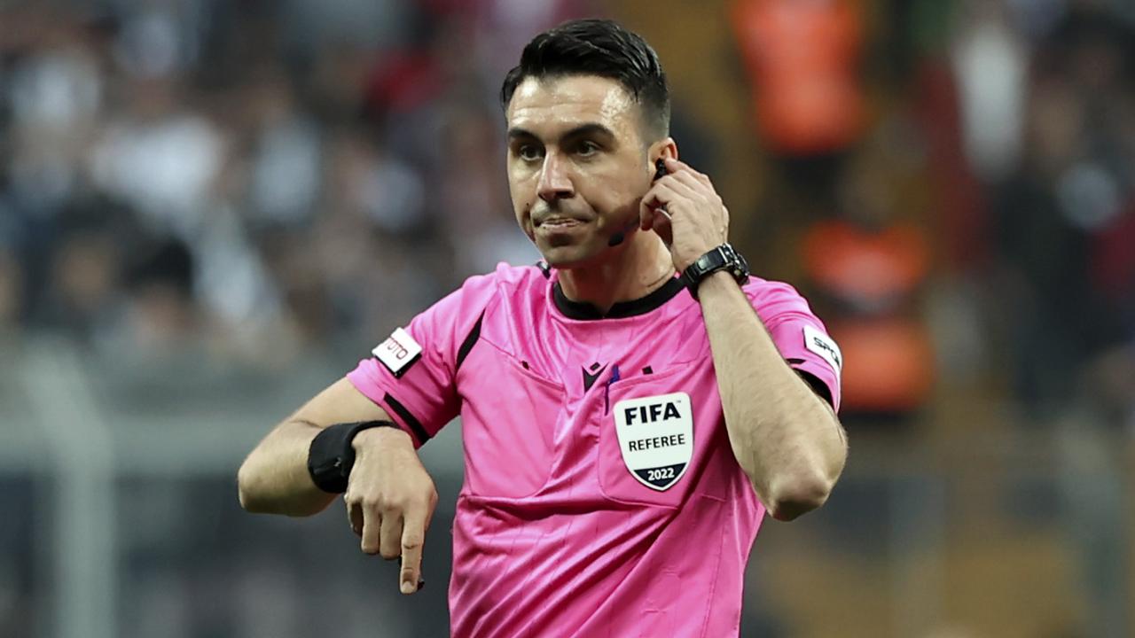 Derbiyi Yönetecek Hakem Belli Oldu! Galatasaray Beşiktaş Maçının Hakemi Kim Oldu?