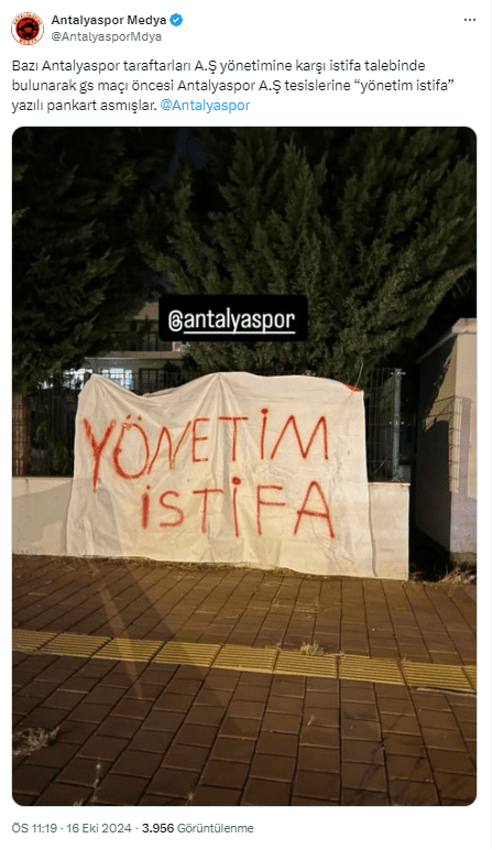 Antalyasporlu Taraftarlar Yönetime İstifa Çağrısında Bulundu