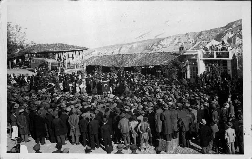 Atatürk Görselleri