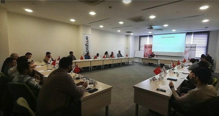 A N T G İ A Ddan Liderlik Ve Yöneticilik Eğitimi 3-1
