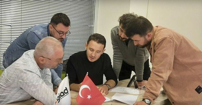 A N T G İ A Ddan Liderlik Ve Yöneticilik Eğitimi 5-1