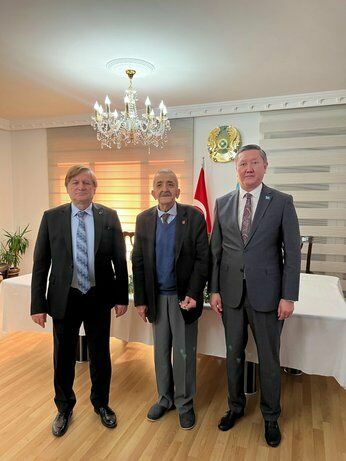 Antalya’da Türk-Kazak İş Dünyası Bir Araya Geldi