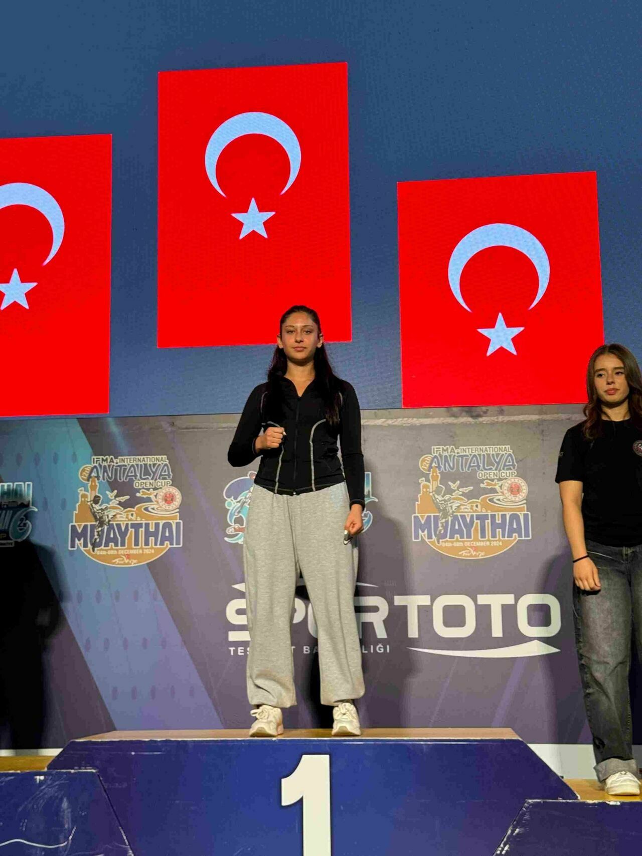 Cansu Çağla Aşık'tan Antalya'da Bir Zafer Daha