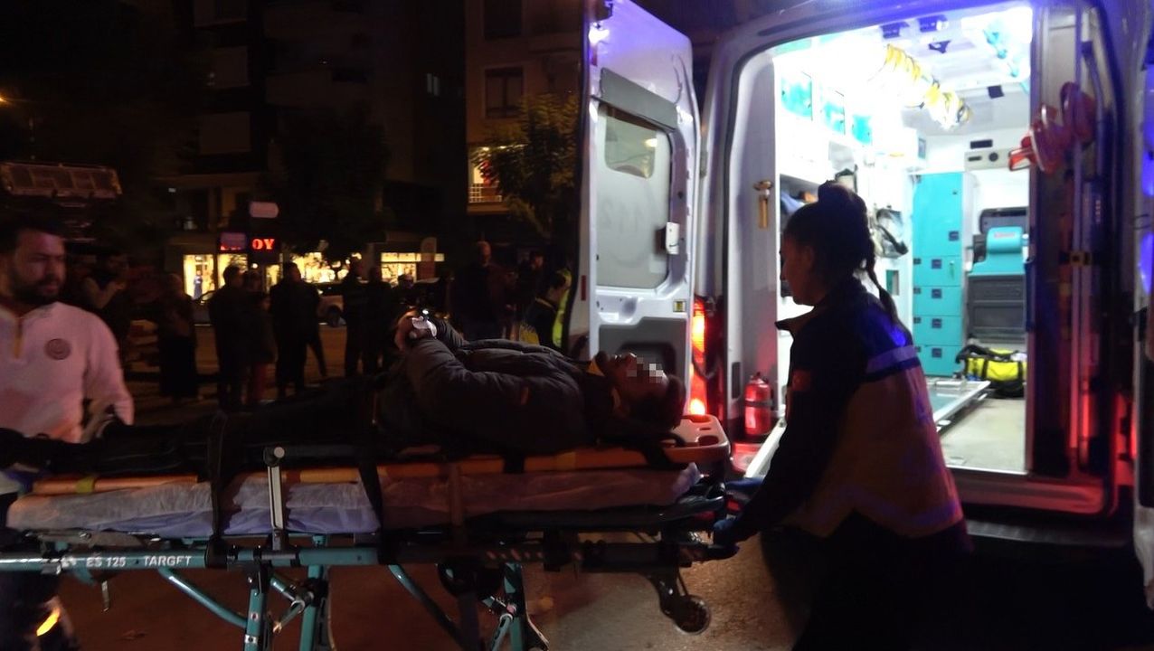 Alanya'daki Kazada Motosiklettekiler Metrelerce Havaya Fırladı 3
