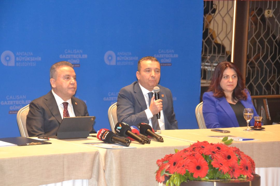 Antalya Büyükşehir'de 2 Bin Kişi Çıkarılacak Mı Başkan Açıkladı 11