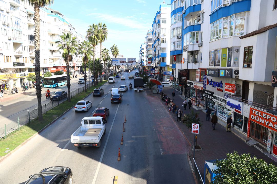Antalya'da Ana Arterlerde Sağ Şerit Otobüslere Tahsis Edildi 2