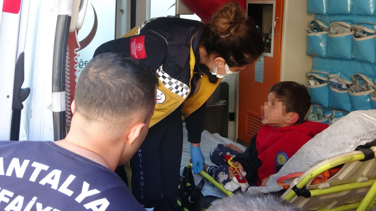 Antalya'daki Yangından Kurtarılan 3 Kardeş Devlet Korumasına Alındı 3