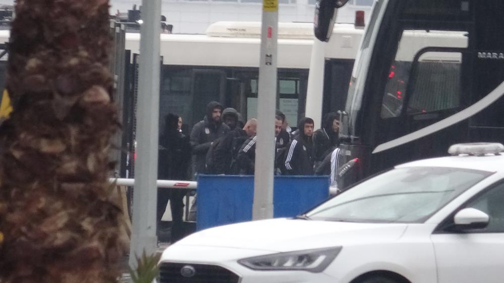 Beşiktaş Kafilesi Antalya'ya Ayak Bastı