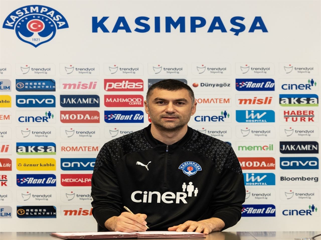 Kasımpaşa Yeni Hocasını Buldu! Burak Yılmaz ile Anlaştı