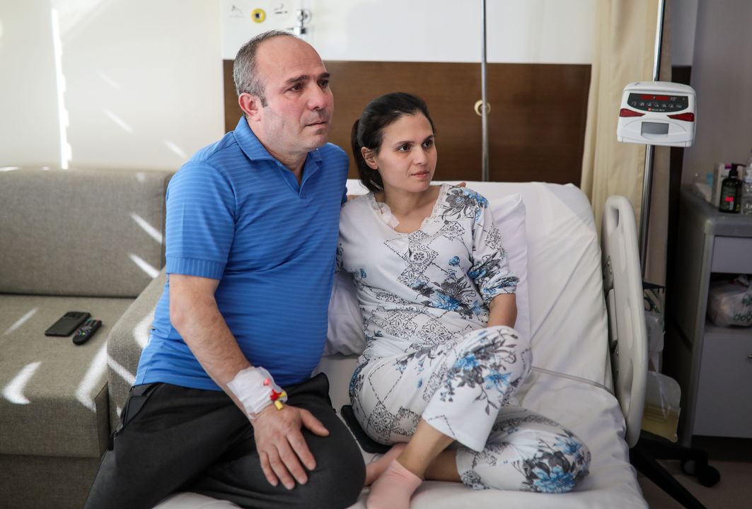 Antalya'da Anne Baba Çocuklarına Böbreklerini Verdi 3