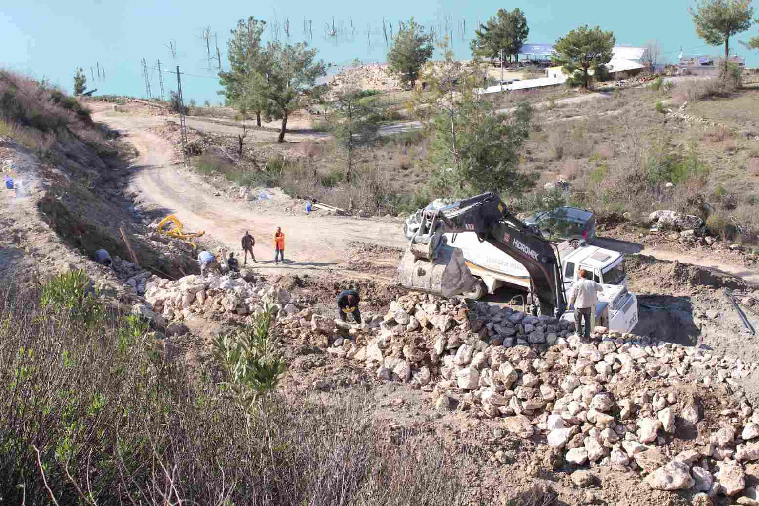 Antalya Büyükşehir Belediyesi’nden Heyelan Önlemi!