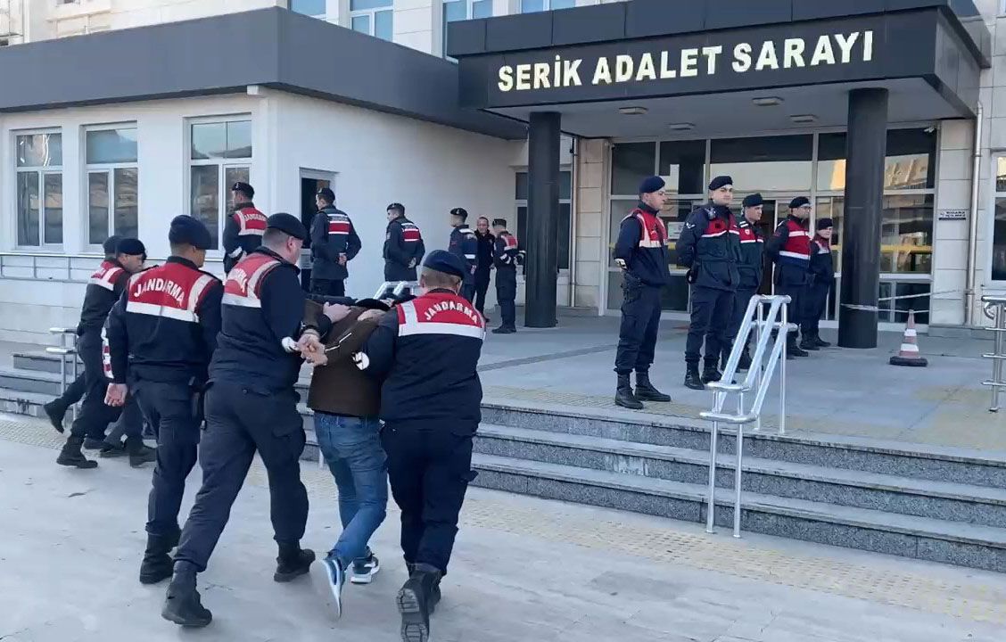 Serik'te Zehir Tacirlerine Operasyon 6 'Torbacı' Tutuklandı 2
