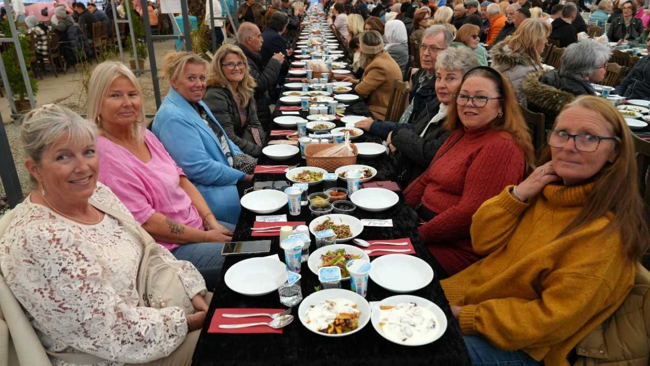 34 Ülkeden 450 ‘Yeni Antalyalı’ İftarda Buluştu 4