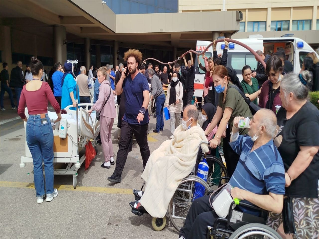 Akdeniz Üniversite Tıp Fakültesi Acil Bölümünde Yangın!