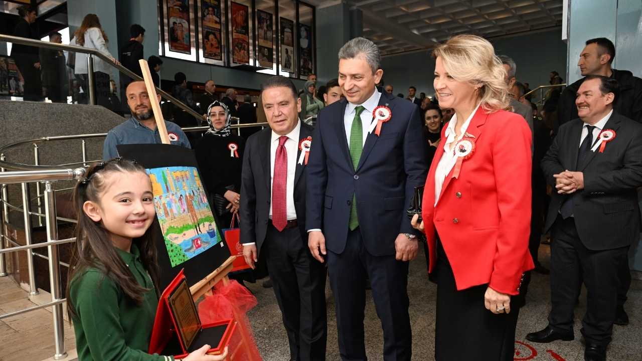 Antalya Valisi Şahin Gençlerimiz Atatürk'ü Çok İyi Anlamalı 8