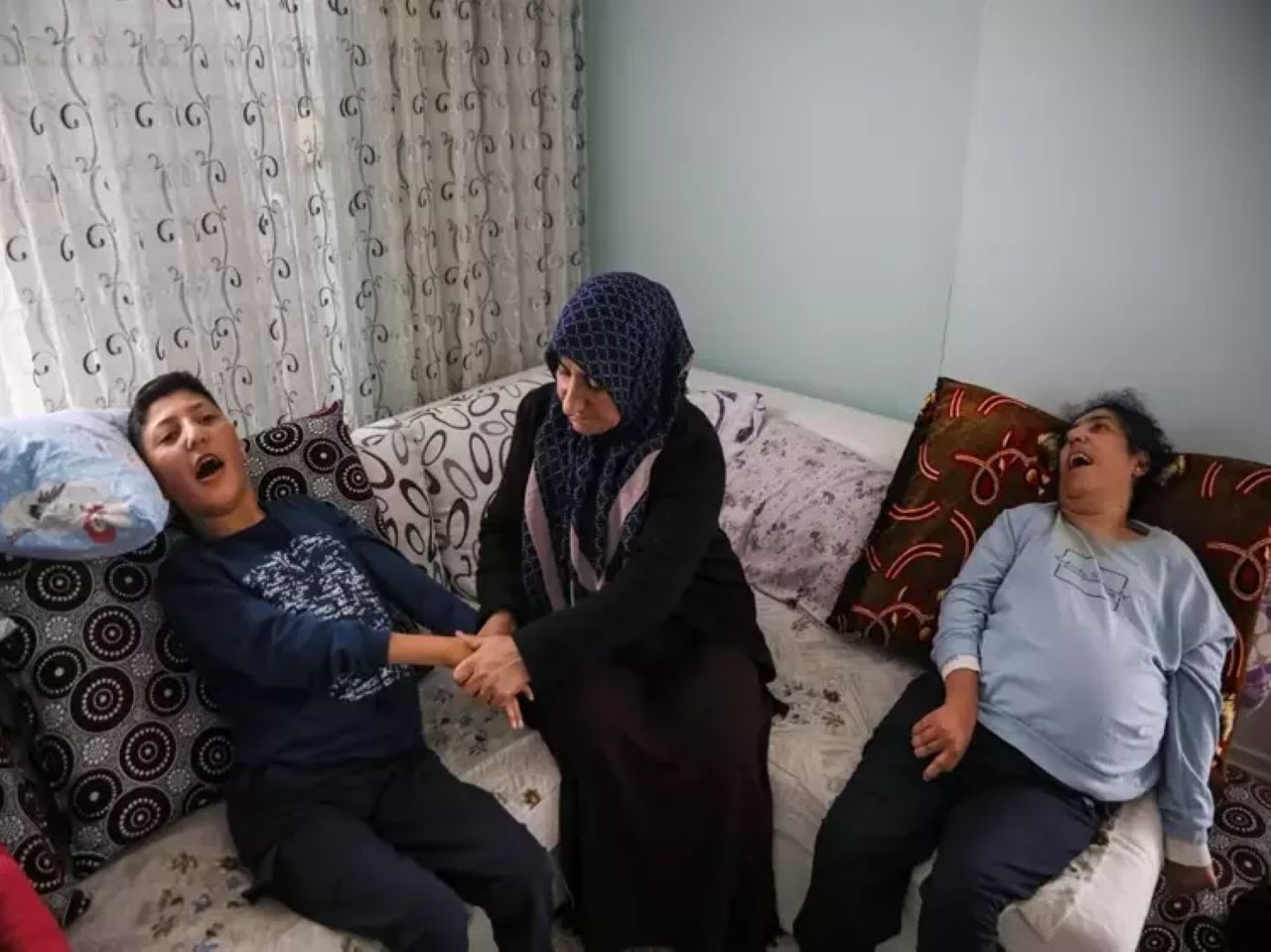 Antalya'da ALS Hastası 4 Kardeş Yardım Bekliyor