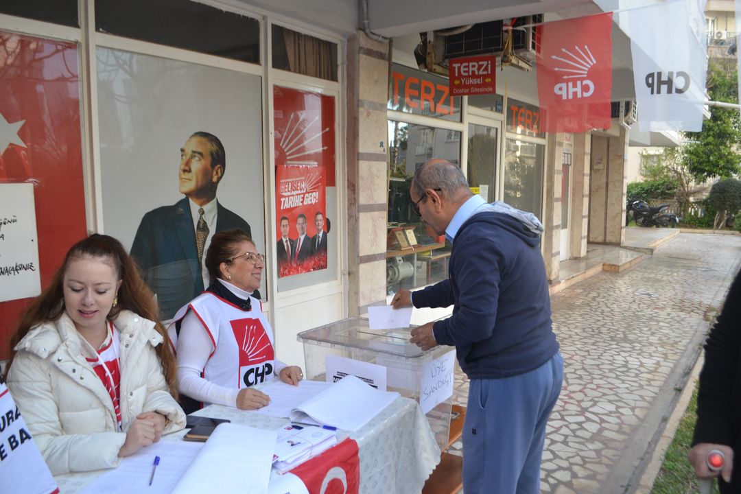 Antalya'da Chp Cumhurbaşkanlığı Ön Seçimi Başladı! Sandıklarda İmamoğlu Yoğunluğu  2