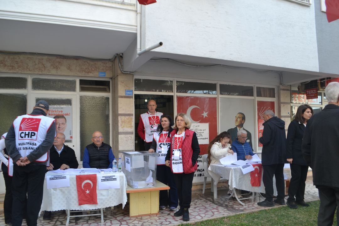 Antalya'da Chp Cumhurbaşkanlığı Ön Seçimi Başladı! Sandıklarda İmamoğlu Yoğunluğu  4