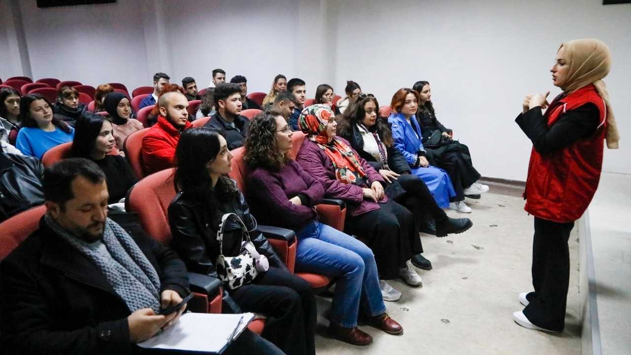 Antalya'da Halasıyla İletişim Kuramayınca Mesleğini Seçti 3