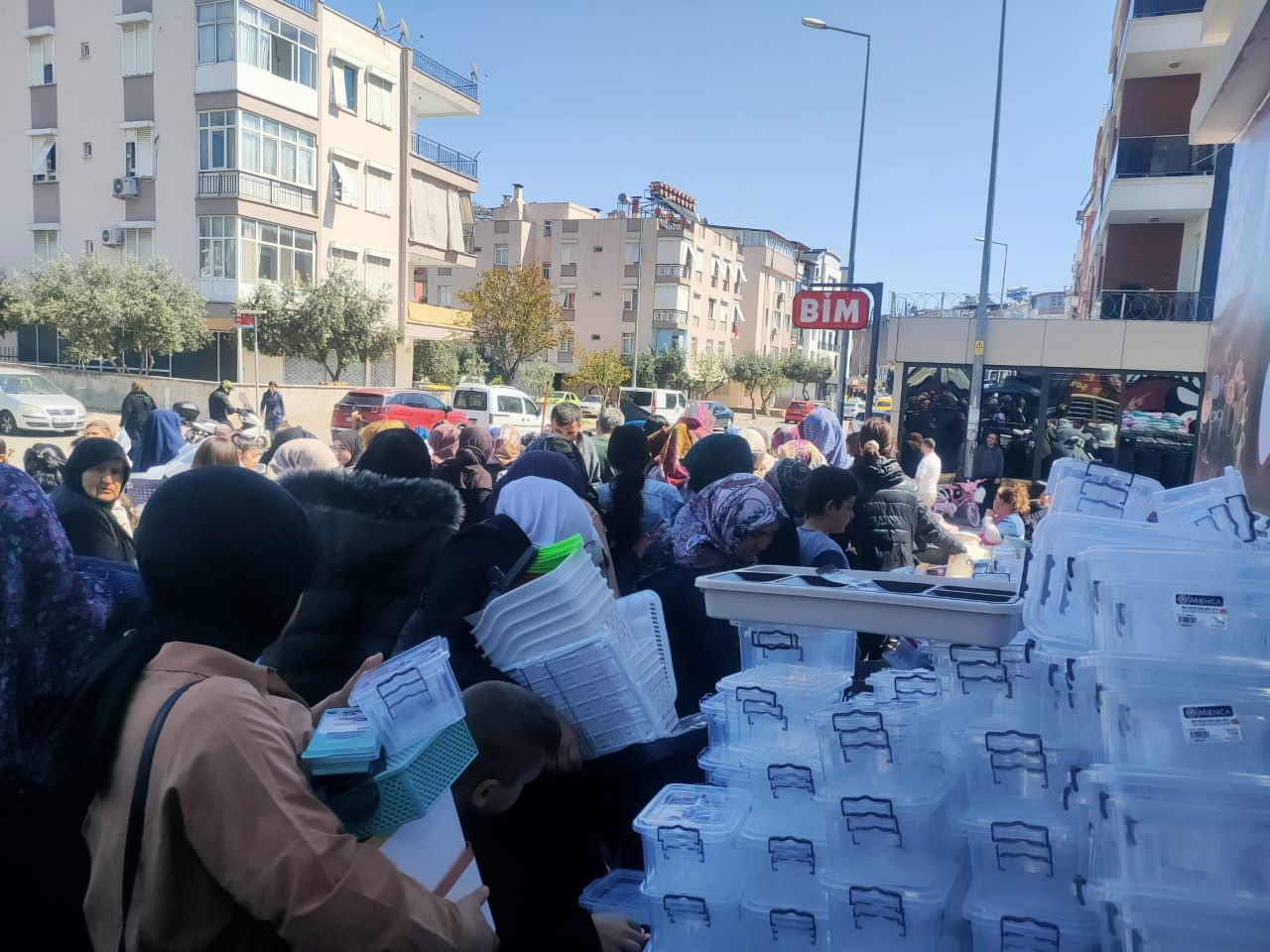 Antalya'da "Ne Alırsan 35" İzdihamı