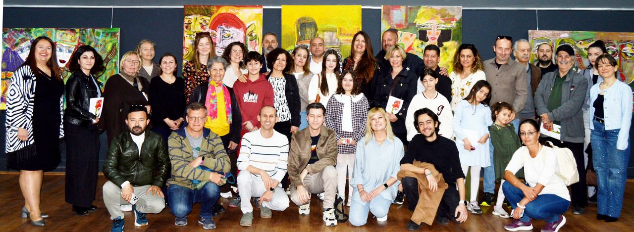 Antalya'da Oyuncu Ressamdan Renkte Cesur, İmajda Çocuksu Dem Sergisi 3
