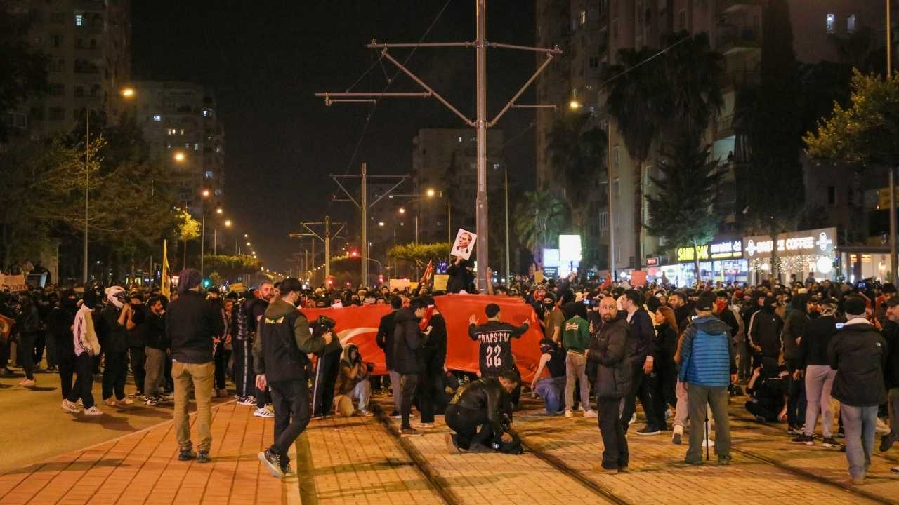 Antalya'daki İmamoğlu Gösterilerinde 250 Gözaltı 6 Tutuklama 2